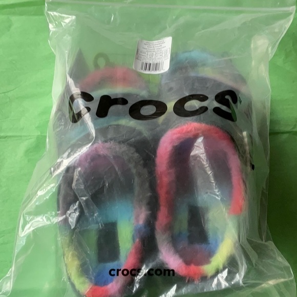 🌈 CROCS CLASSIC COZZZY SPRAY DYE SANDALS 🌈 NWT 🌈 - Picture 16 of 16